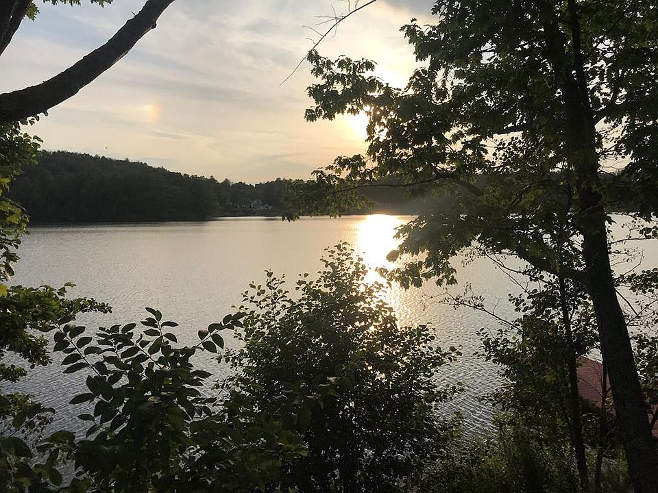1st image of 2626 Lake Rd