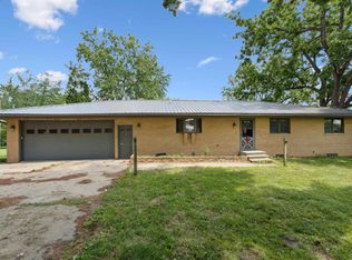 2556 Logan Ave, Waterloo, IA 50703