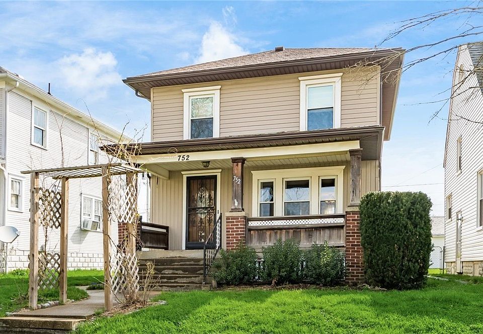 1st image of 752 Larzelere Ave