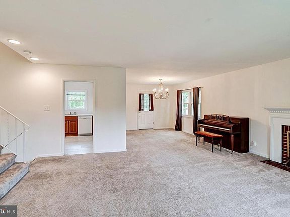 3rd image of 7031 Santa Maria Ct #7031