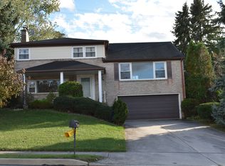2524 Eastwood Dr, York, PA 17402