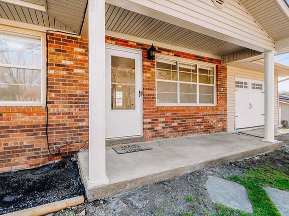 3rd image of 1075 Bee Creek Rd