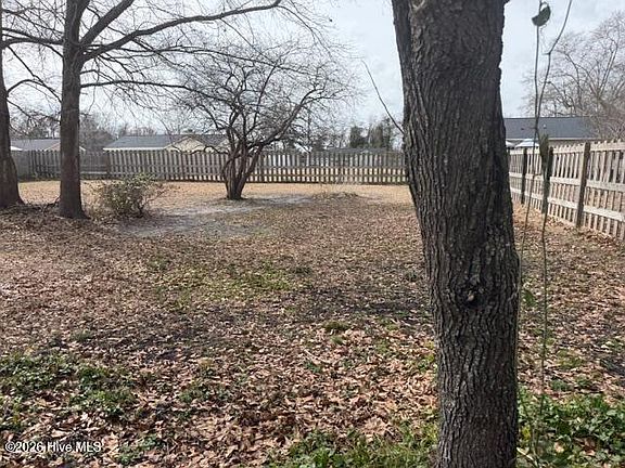 4th image of 821 Luther Banks Road