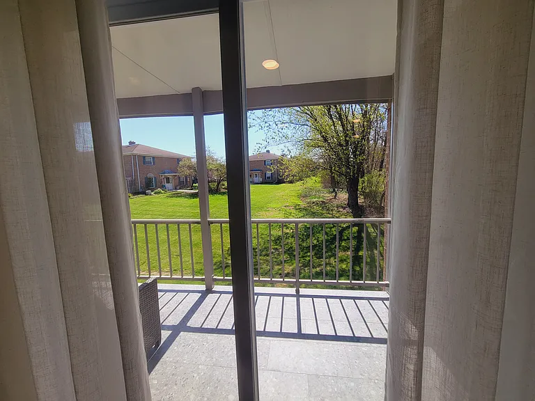 76 Wexford Dr — Photo 12