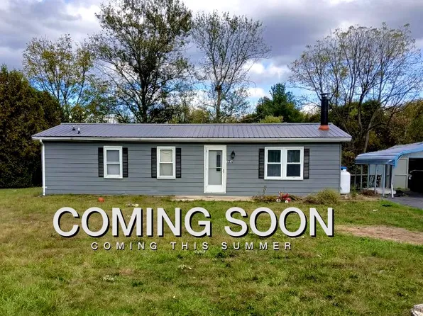 4447 McKenrick Dr, Chambersburg, PA 17201