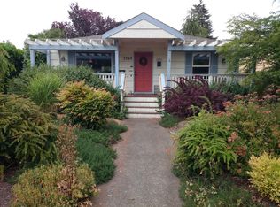 3848 50th Ave SW, Seattle, WA 98116