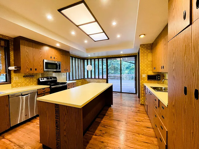 11105 SE 59th St — Photo 11