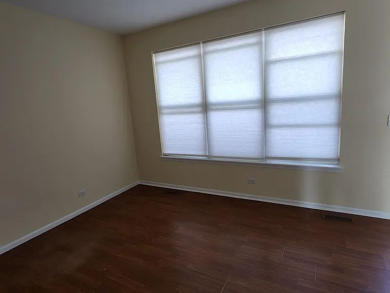 2096 Grayhawk Dr — Photo 4
