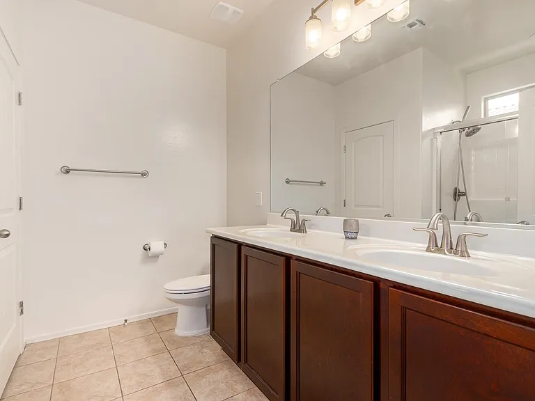 7503 S 12th Ave — Photo 18