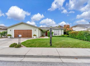 1421 Ghione Dr, Hollister, CA