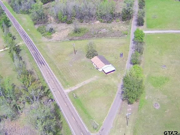 5th image of 2741 Toad Rd