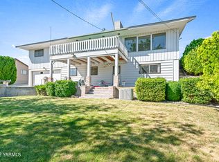 511 Viewcrest Pl, Selah, WA 98942