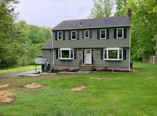 22 Valley View Dr, Farmington, CT 06032