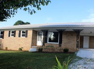 191 Horseshoe Dr, Cookeville, TN 38506