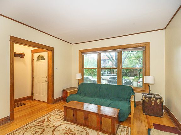 4th image of 2516 W Hutchinson St