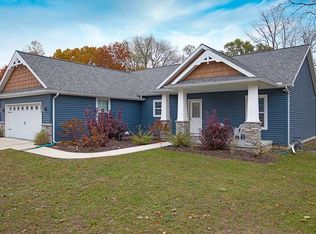 1504 Evergreen Pl, Elkhart, IN 46514