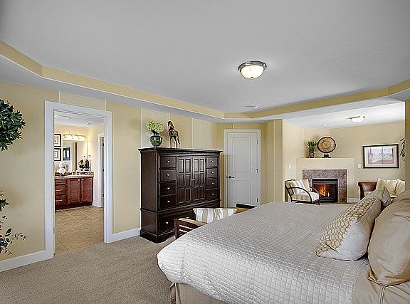 3rd image of 1118 76th Ave NE #6