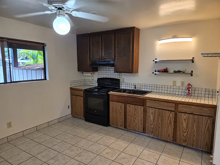 1601 N Alaniu Pl — Photo 1