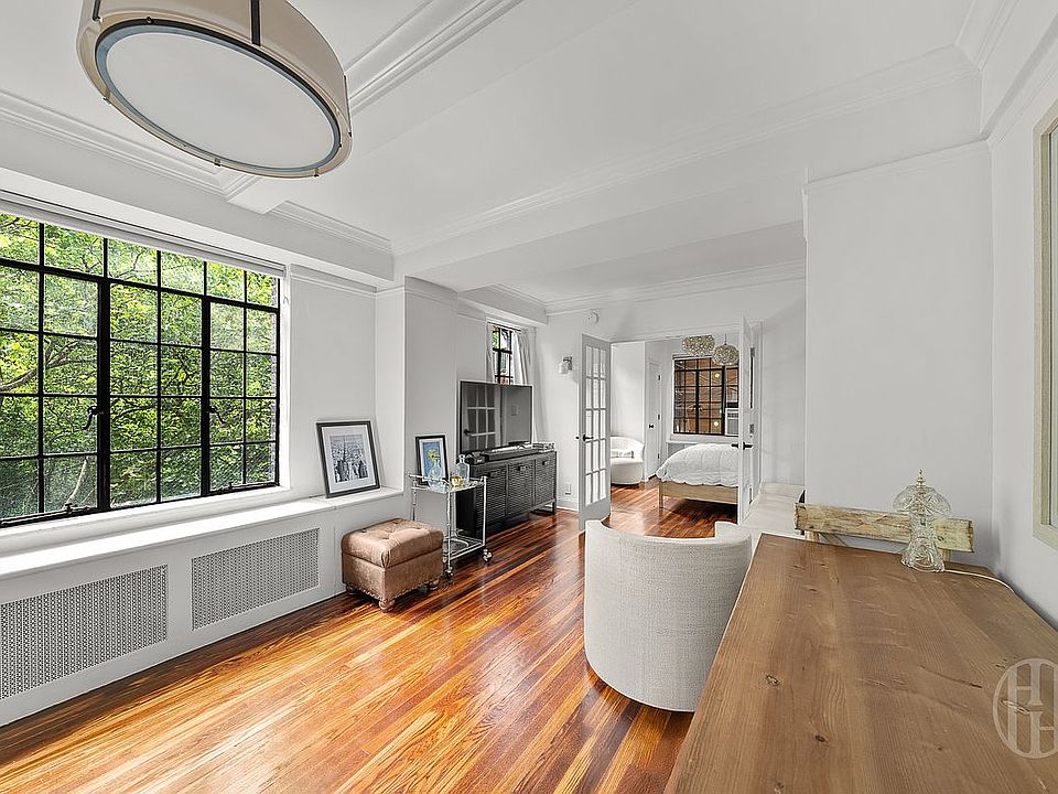 1st image of 320 E 42nd St APT 718