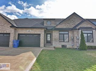 202 Livingstone Cres, Amherstburg, ON