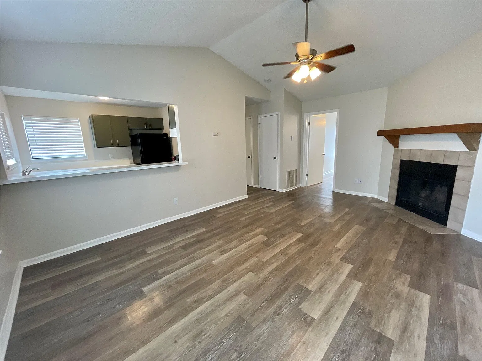 2 bed, 2.0 bath, 972 sqft, $950 — Photo 4