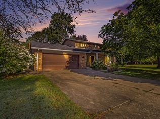 714 E Gun River Dr, Plainwell, MI 49080