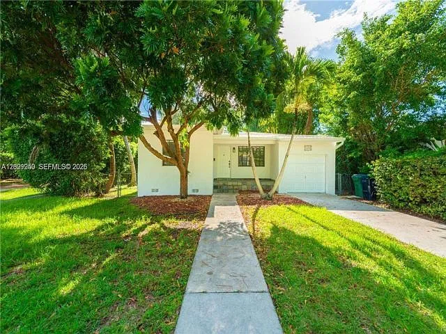 2 bed, 2.0 bath, 901 sqft, $5,000 — Photo 2
