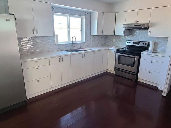 2nd image of 6908 W Solano Dr N