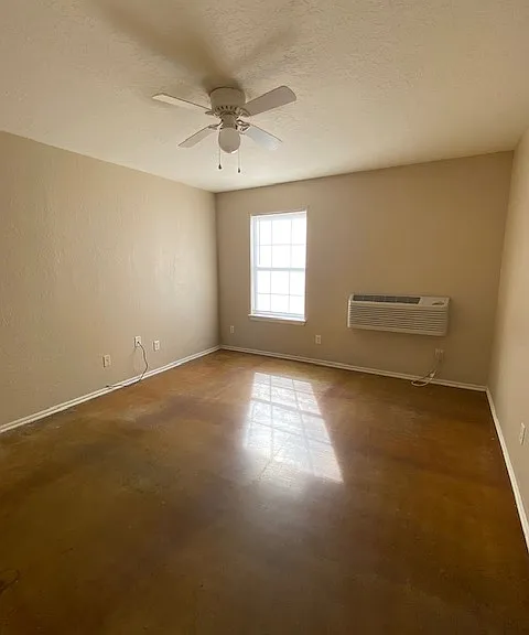 2416 SW G Ave #106 — Photo 10
