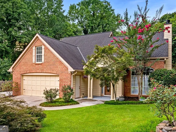 4042 Gables Ct, Buford, GA 30519