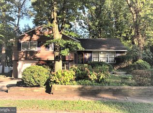 1237 Oakwood Rd, Haddonfield, NJ 08033