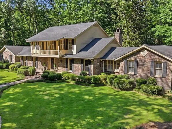 601 Glen Oaks Cir, Jasper, AL 35504