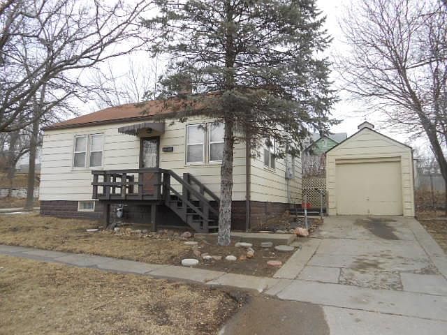 2nd image of 320 N Birch St