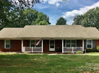 6307 Clearwater Dr, Indian Trail, NC 28079