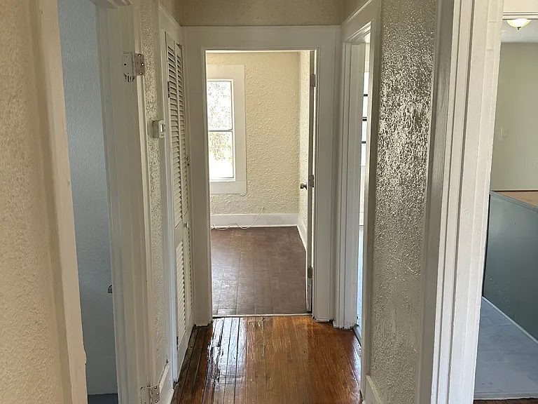 1520 Scranton St S — Photo 9