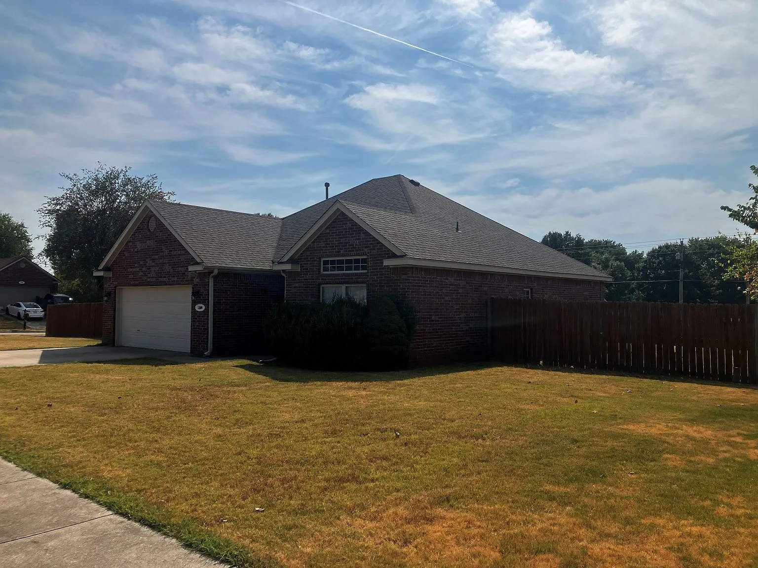 4 bed, 2.5 bath, 1733 sqft, $2,195 — Photo 2