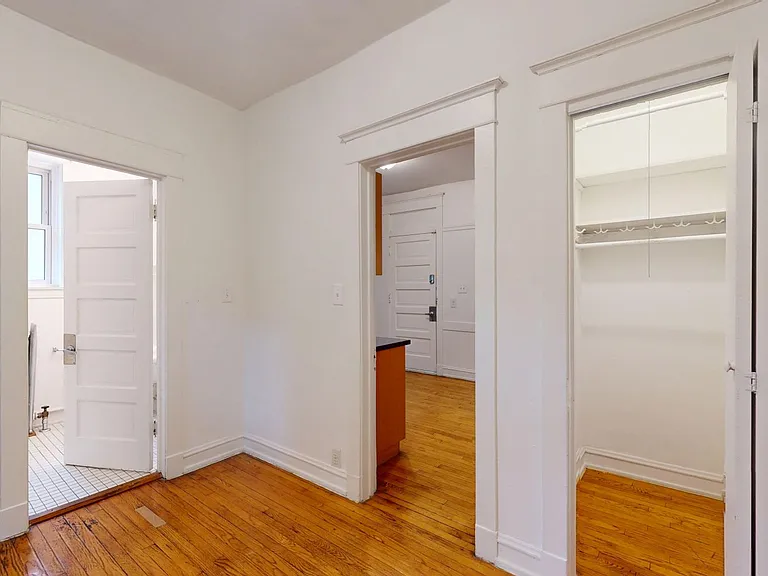 5700 S. Blackstone Avenue — Photo 43