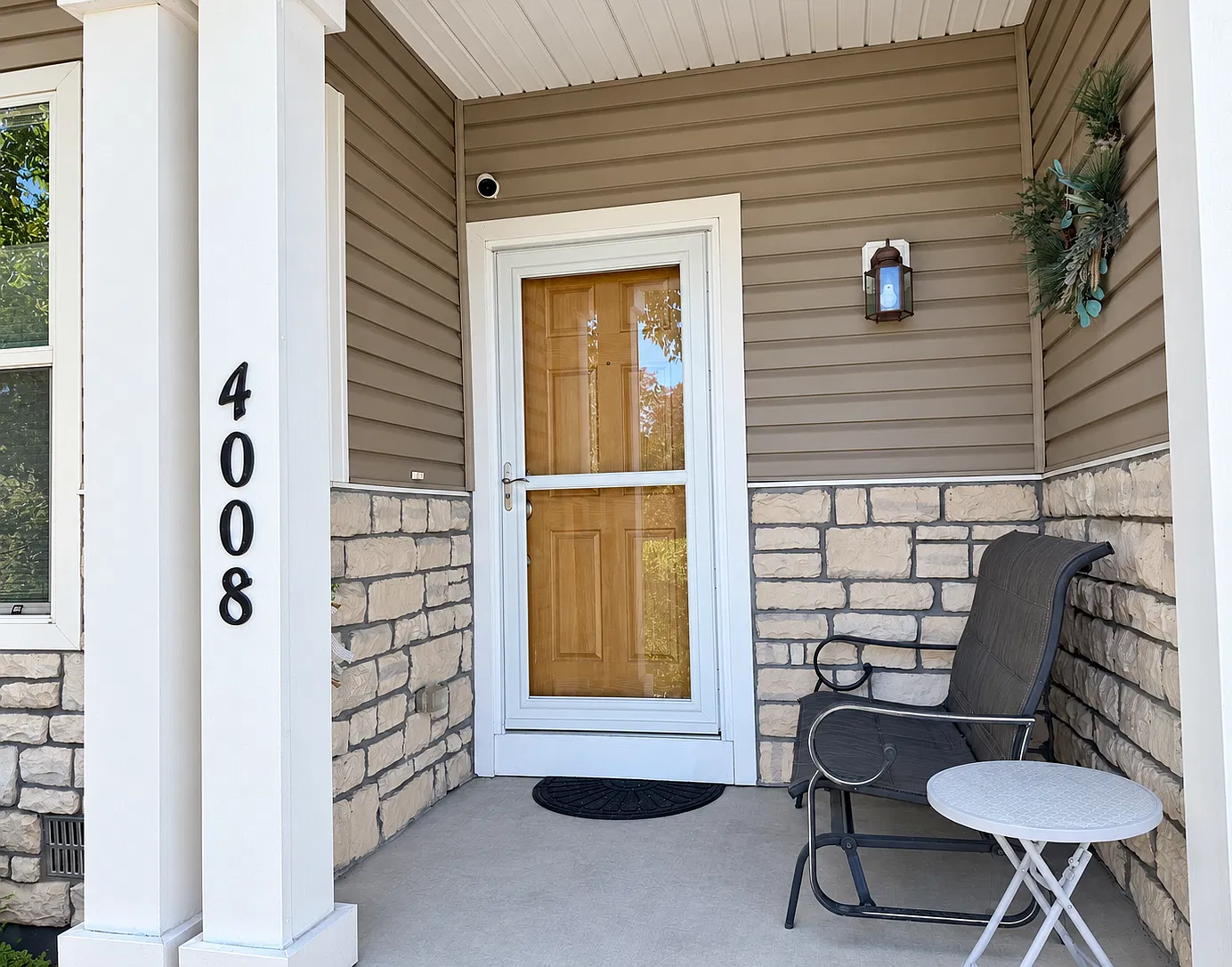 2 bed, 2.5 bath, 1256 sqft, $2,300 — Photo 3