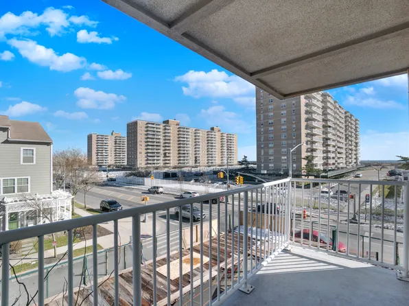 79-14 Rockaway Beach Avenue image 22 of 25