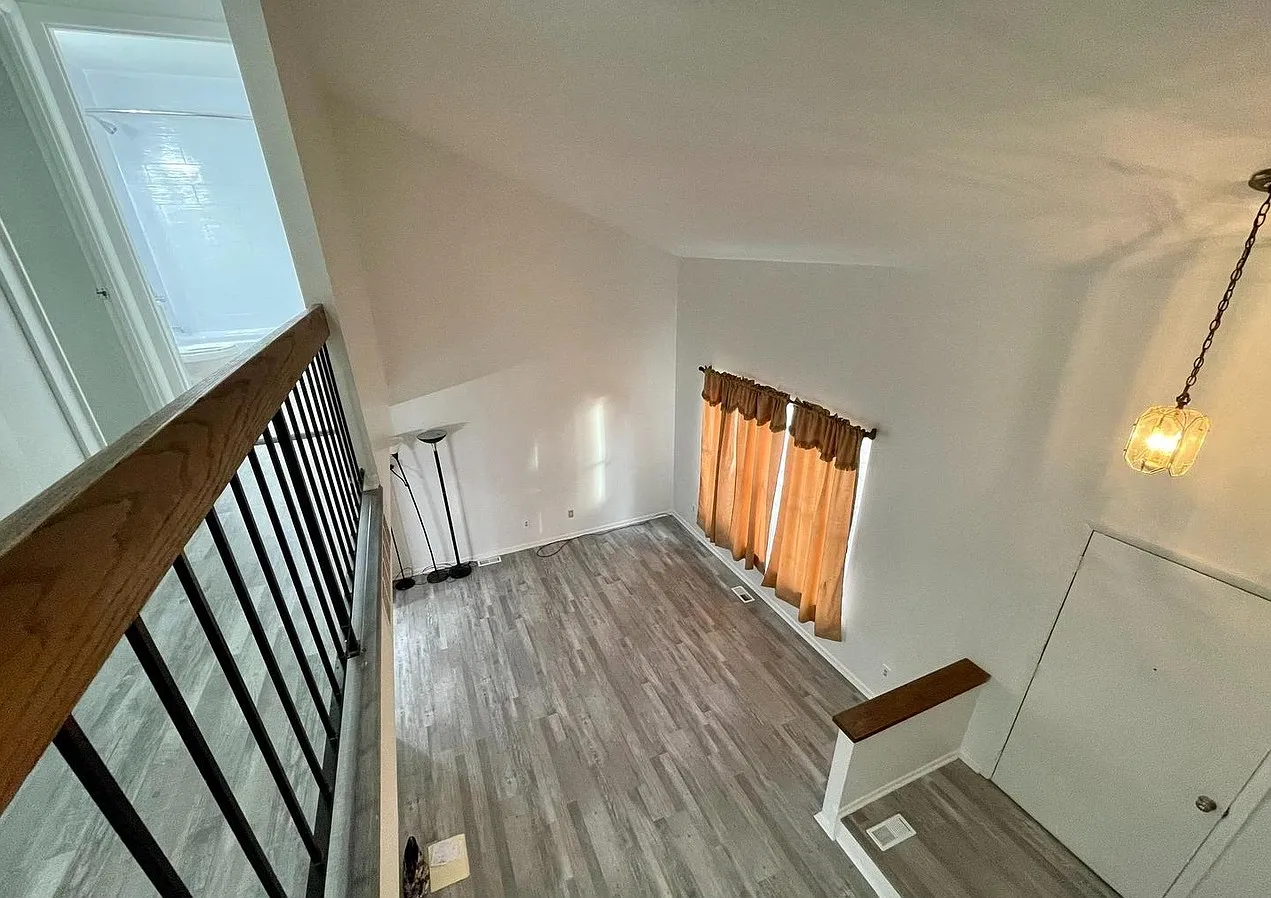 3 bed, 2.5 bath, 1700 sqft, $2,550 — Photo 4