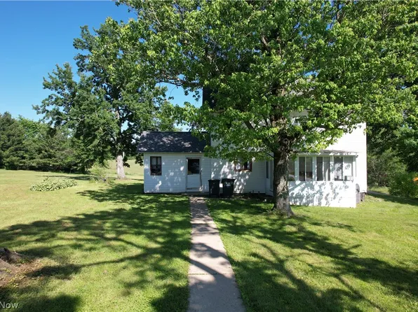 15760 N Palmyra Rd, Lake Milton, OH 44429