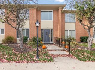 530 Hunters Dr APT B, Carmel, IN 46032