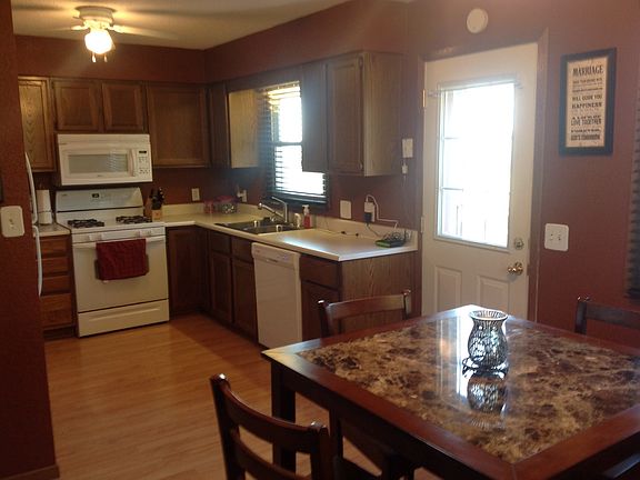 3rd image of 734 Carter Dr