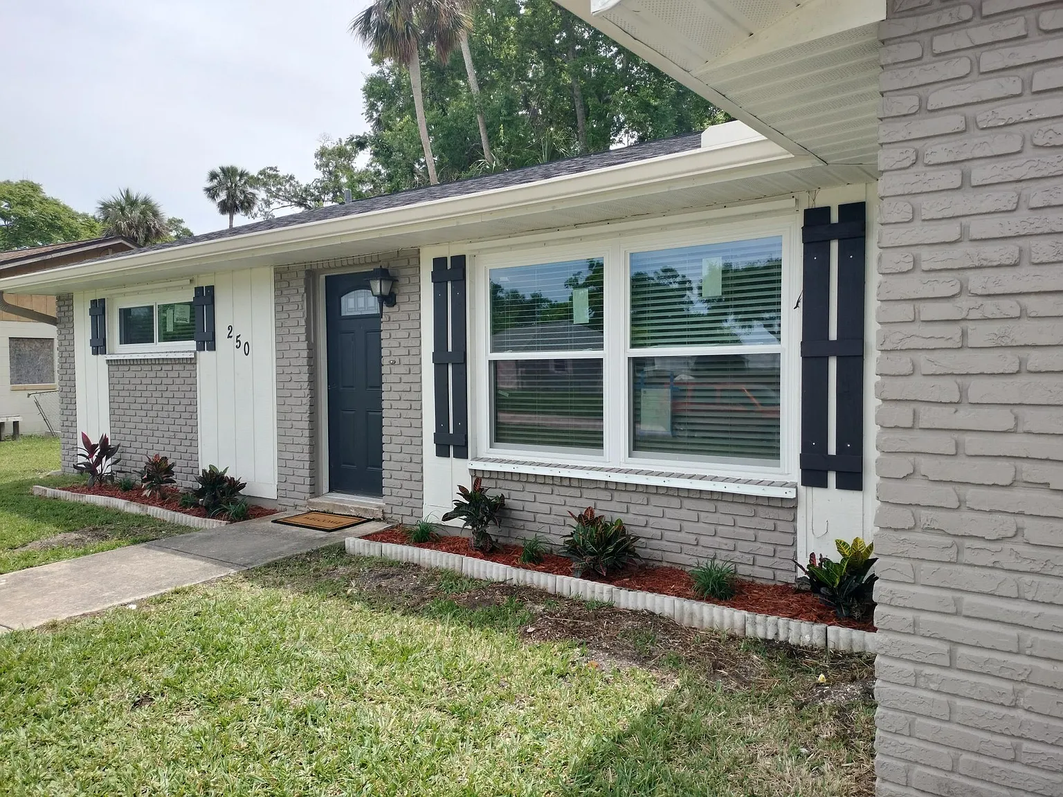 250 N Brighton Dr — Photo 2