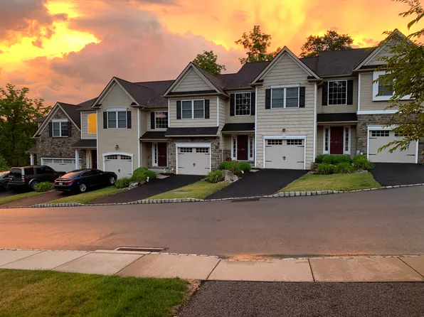 1632 Finches Garden Rd, Bethlehem, PA 18015