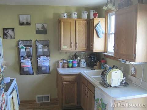 5th image of 1698 Annabelle St