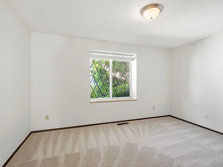 336 SE 50th Ave #1 — Photo 14