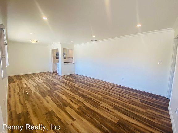 3rd image of 3380 Moraga Ct