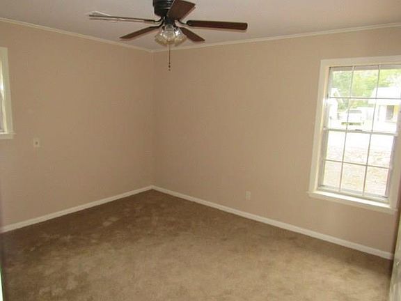 4th image of 1309 Roy Dr