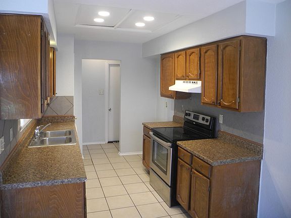 2nd image of 4631 French Meadow St